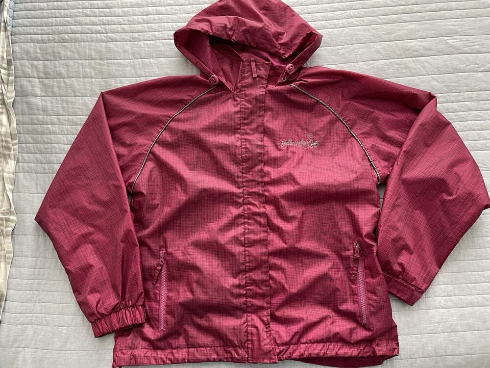 Prairie Mountain XL Yellowstone Logo Hooded Rain Jacket Full-Zip Mesh-Lined. K0